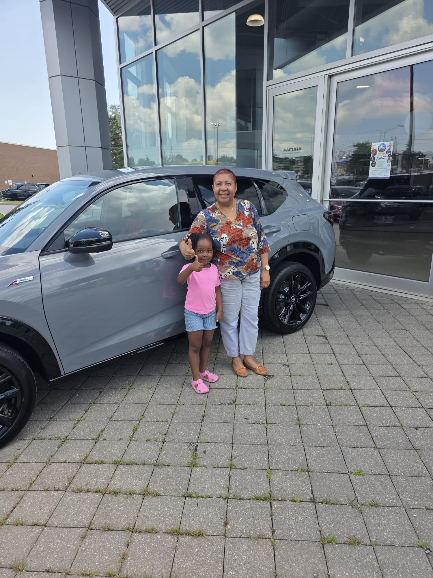 Happy Car Help Canada client with their new car