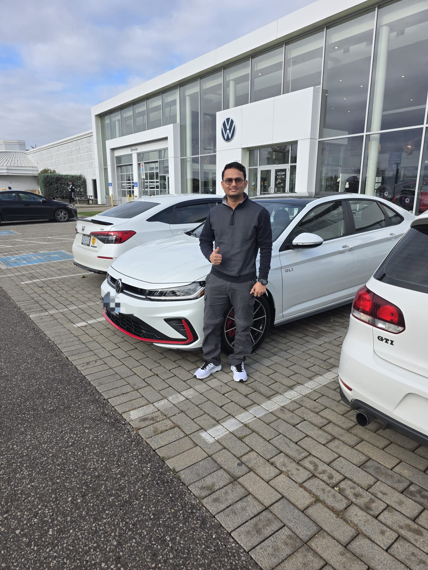 Happy Car Help Canada client with their new car