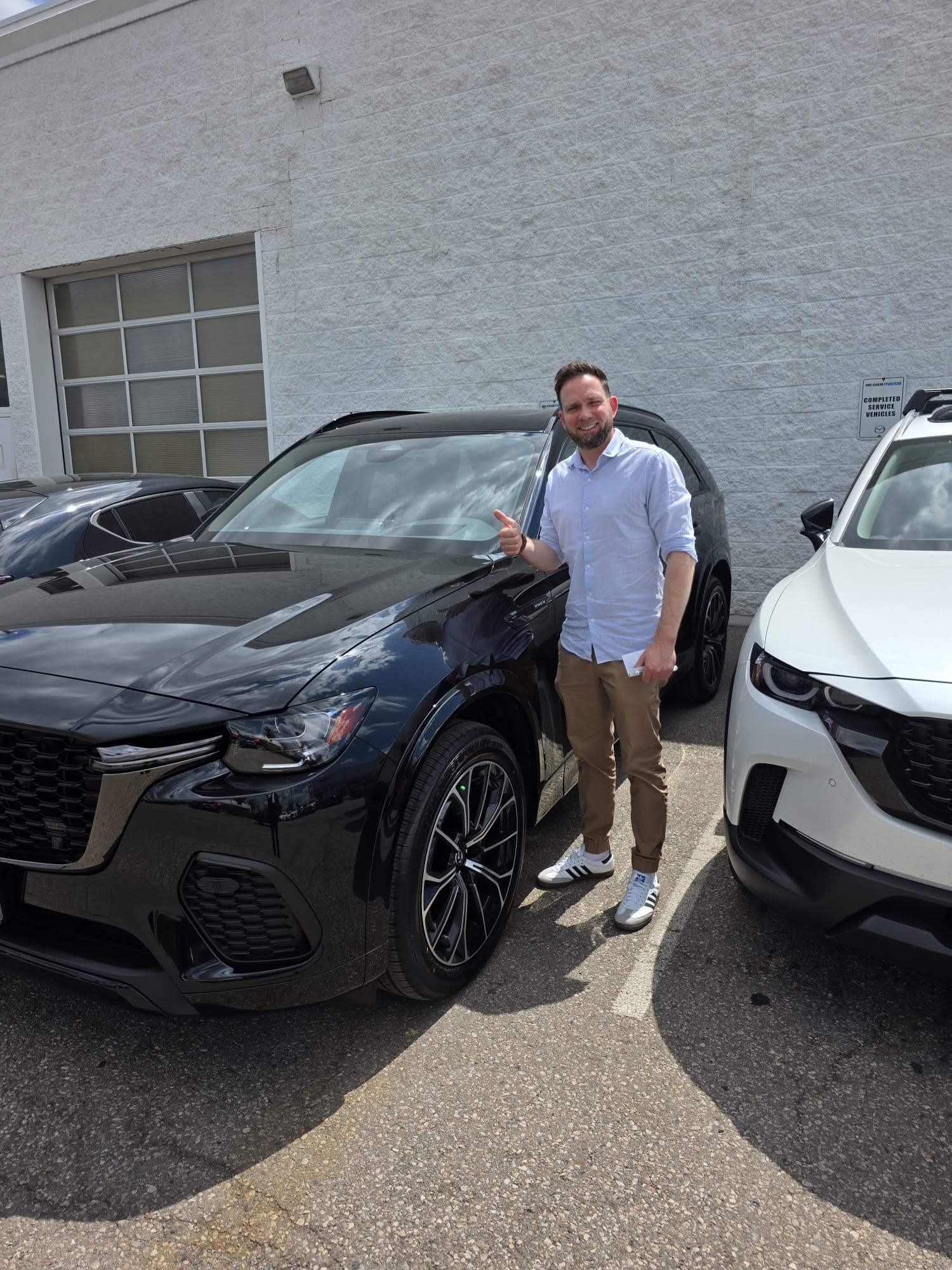 Happy Car Help Canada client with their new car