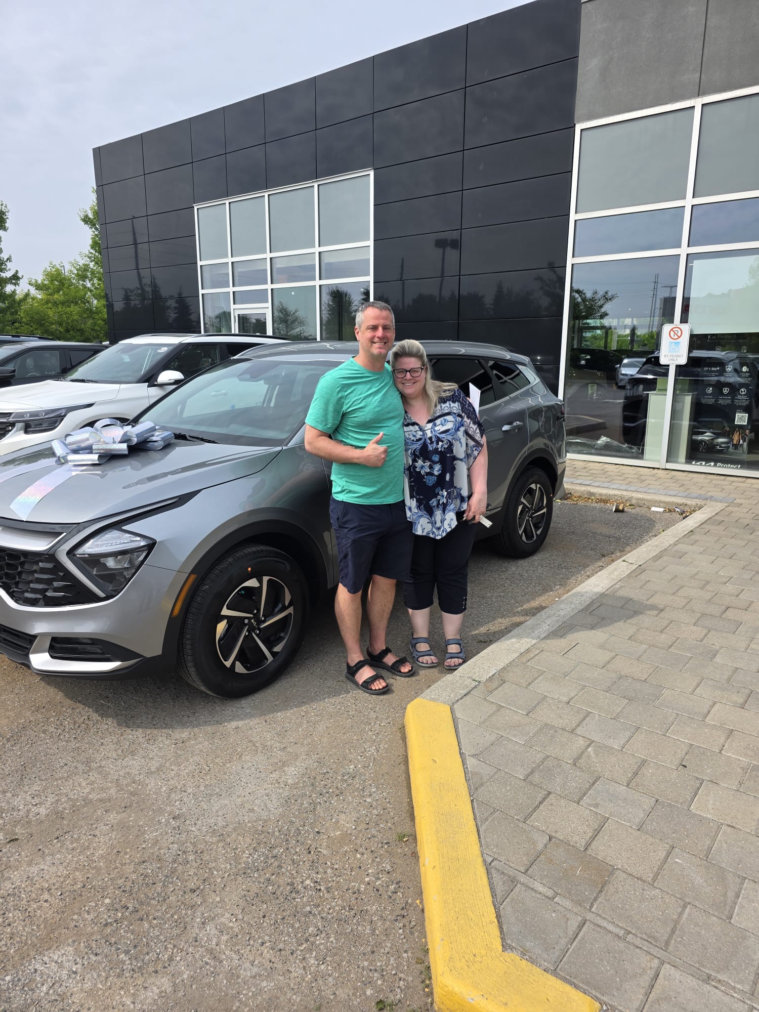 Happy Car Help Canada client with their new car