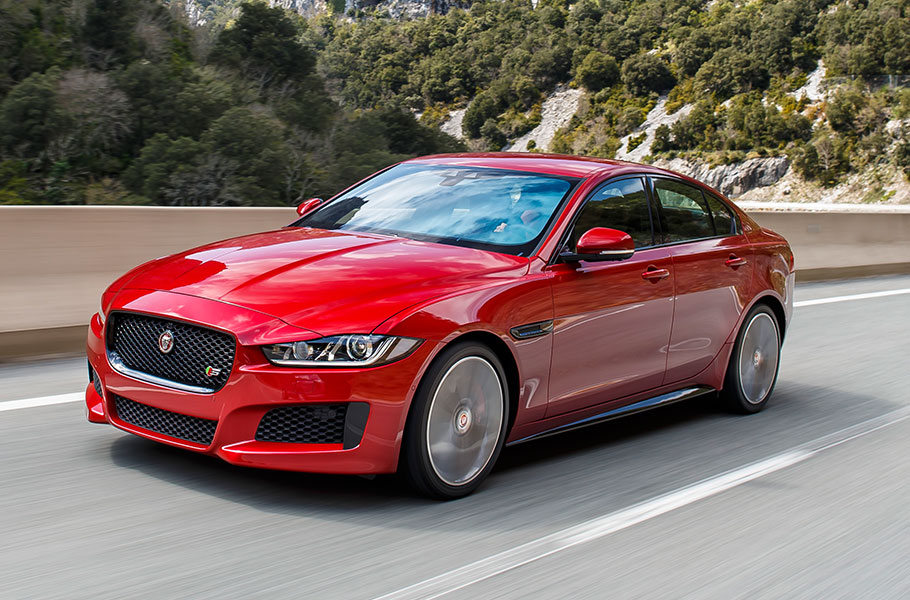 2017 Jaguar XE Road Test, Review, Pricing, Fuel Economy, Specifications