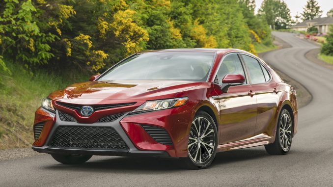 2018 Toyota Camry XLE V6 Test Drive Review and Road Test